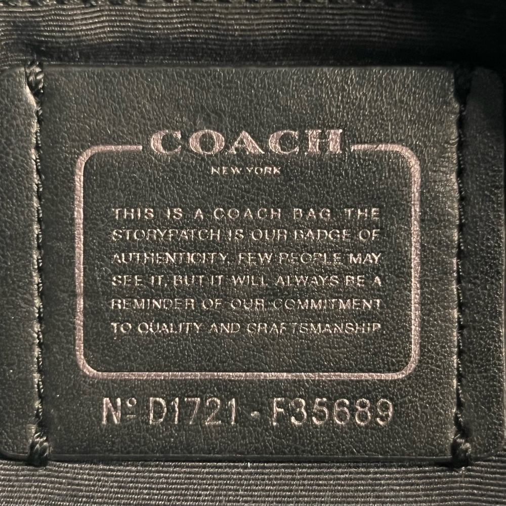 Coach Swagger - Picture 4 of 4